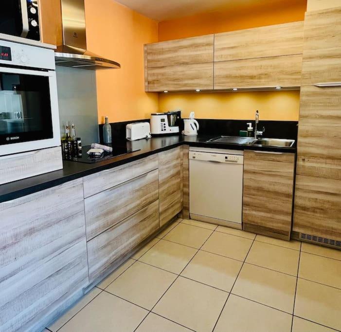 "Clavel 26" Joli T2 En Duplex A 3 Min Des Halles 塞特港 外观 照片